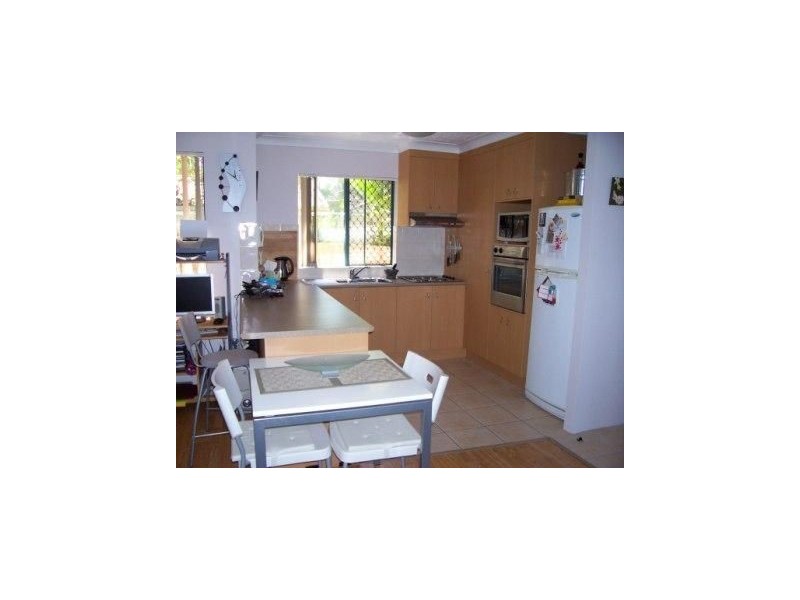 2/12 Gillian Lane, Southport QLD 4215