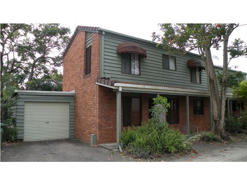 2/57 Benowa, Southport QLD 4215