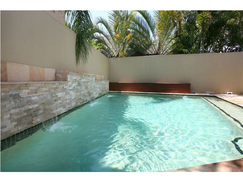 7 Capistrano Ct, Southport QLD 4215