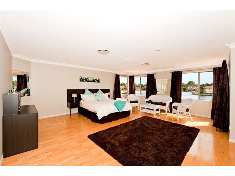 49/40 “Surfers Waters Estate” Cotlew St East, Southport QLD 4215