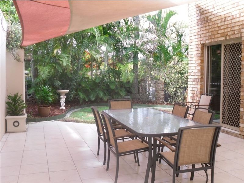 1/109 Pohlman St, Southport QLD 4215