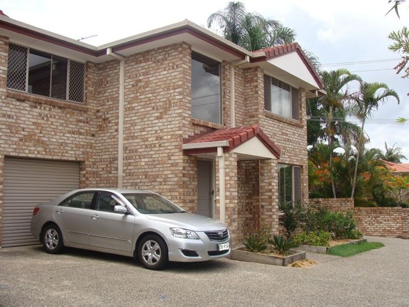 1/109 Pohlman St, Southport QLD 4215