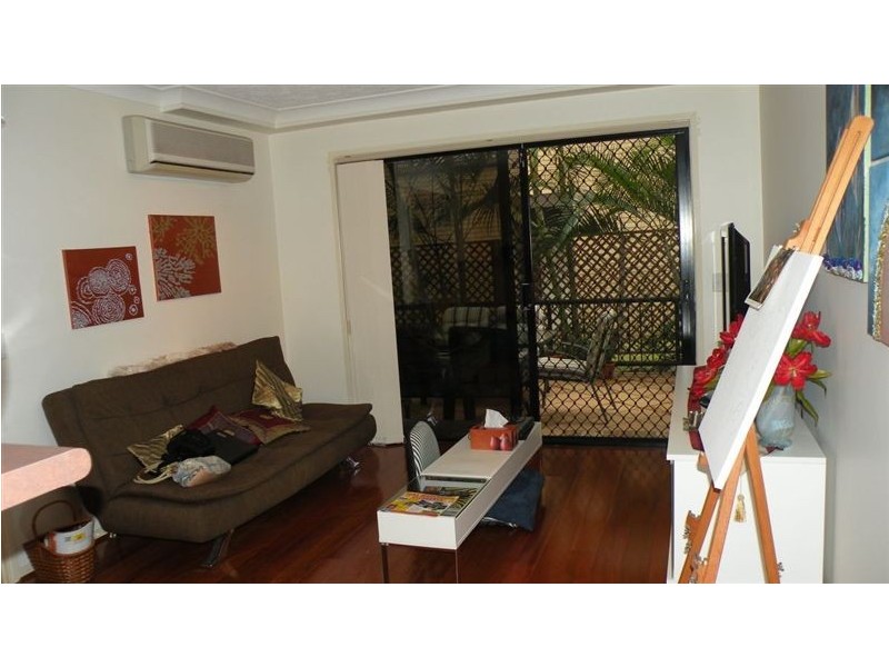 5/27 Chester Terrace, Southport QLD 4215