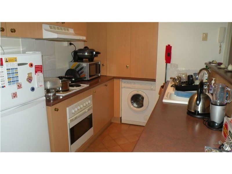 5/27 Chester Terrace, Southport QLD 4215