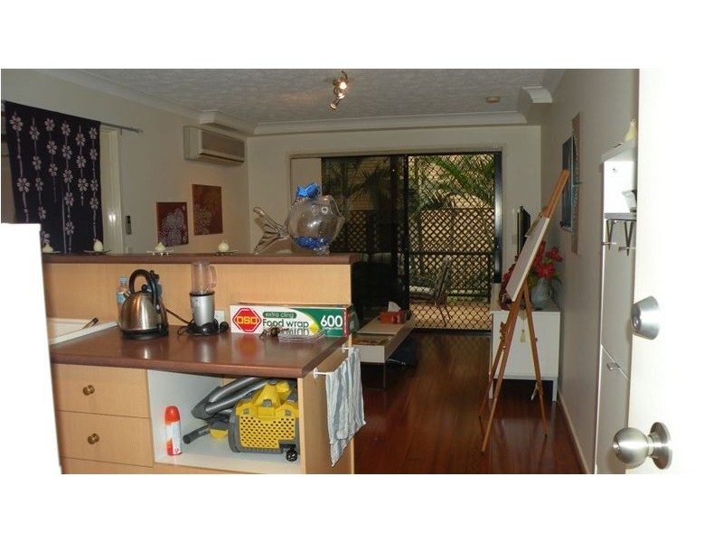 5/27 Chester Terrace, Southport QLD 4215