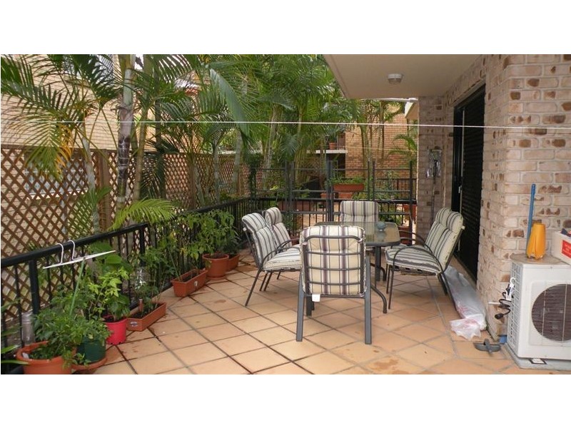 5/27 Chester Terrace, Southport QLD 4215