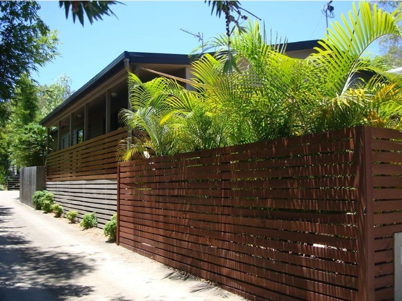 1/87 Whiting Street, Labrador QLD 4215