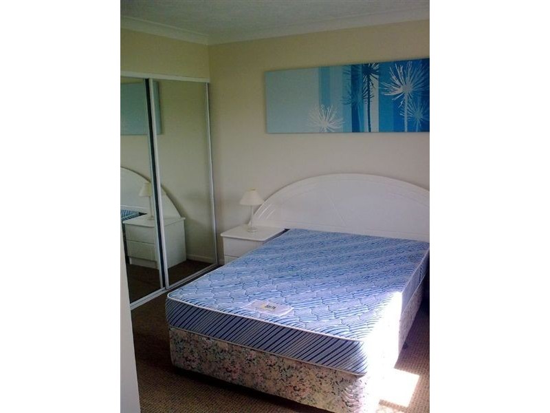 14/14 Spendelove Av, Southport QLD 4215