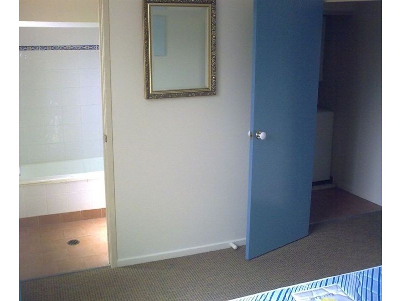 14/14 Spendelove Av, Southport QLD 4215