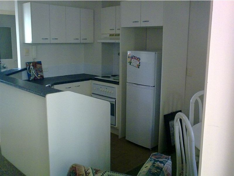 14/14 Spendelove Av, Southport QLD 4215