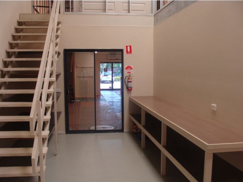 2/152 Siganto Drive, Helensvale QLD 4212