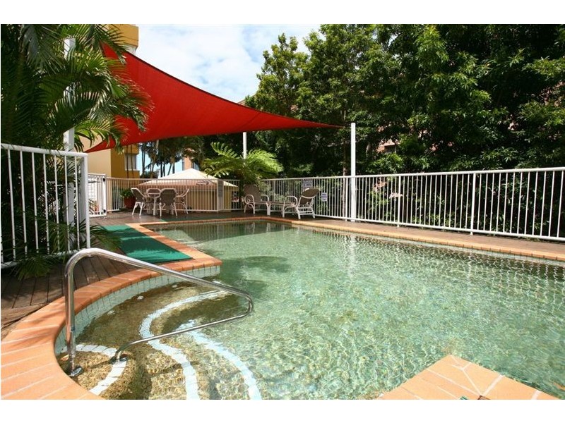 2/30 Marine Pde, Southport QLD 4215