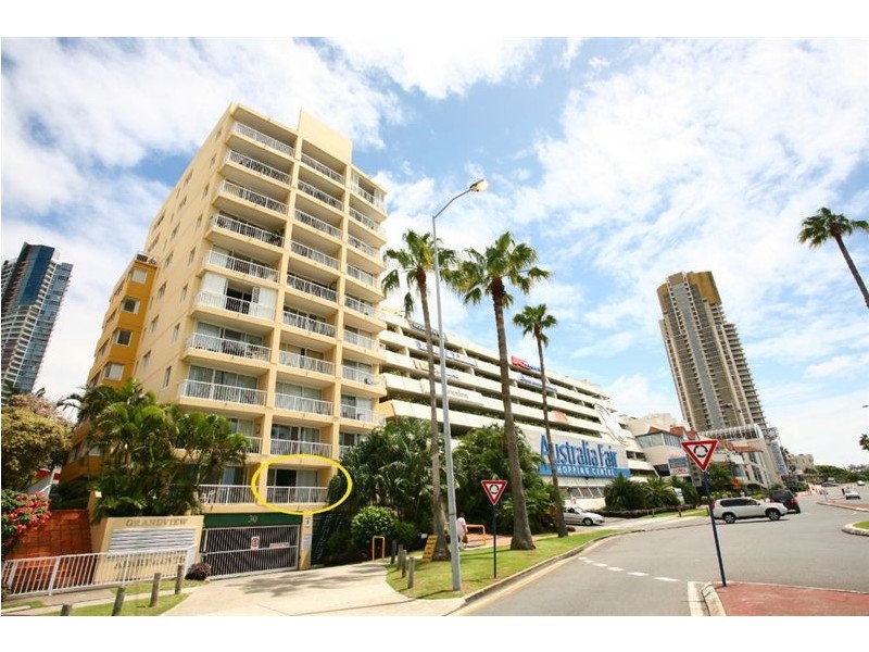 2/30 Marine Pde, Southport QLD 4215
