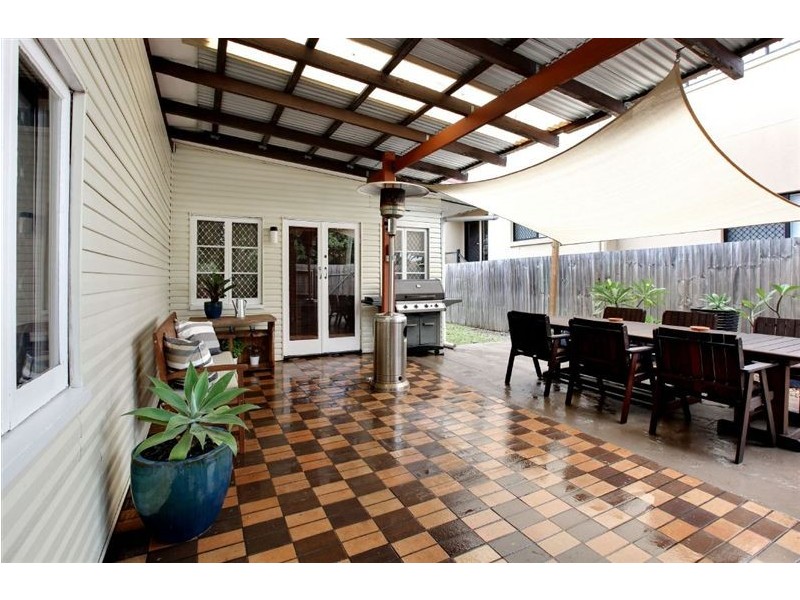 37 Stevens St, Southport QLD 4215