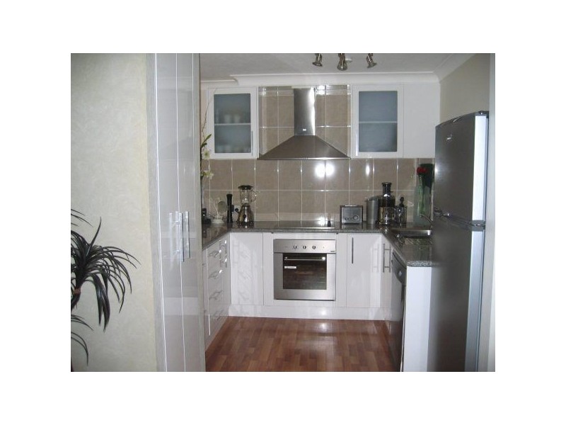 8/23 Heath St, Southport QLD 4215