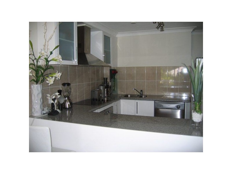 8/23 Heath St, Southport QLD 4215