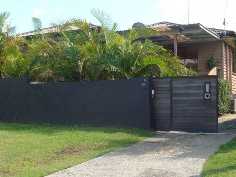 19 Second Avenue,, Southport QLD 4215