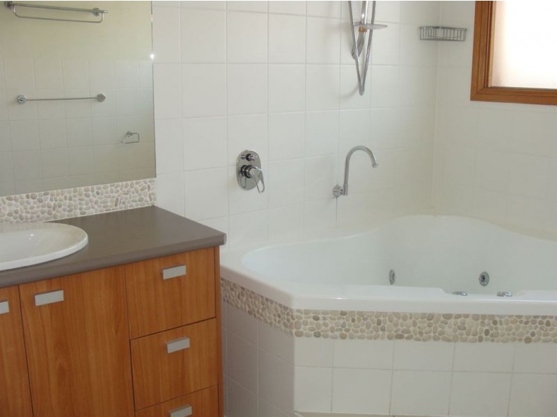 19 Second Avenue,, Southport QLD 4215