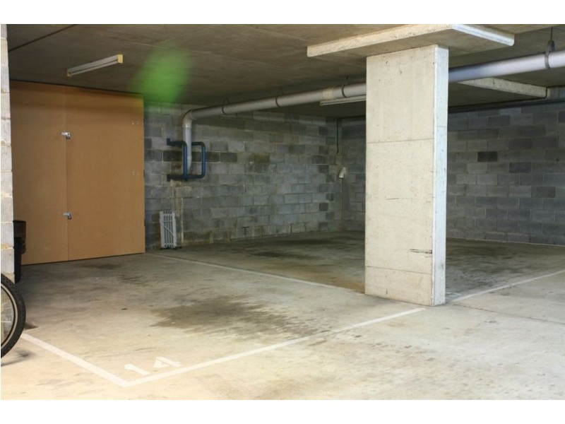 14/68 Stanhill Drive, Chevron Island QLD 4217