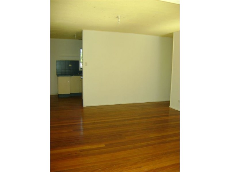 14 Rodlan Parade, Labrador QLD 4215