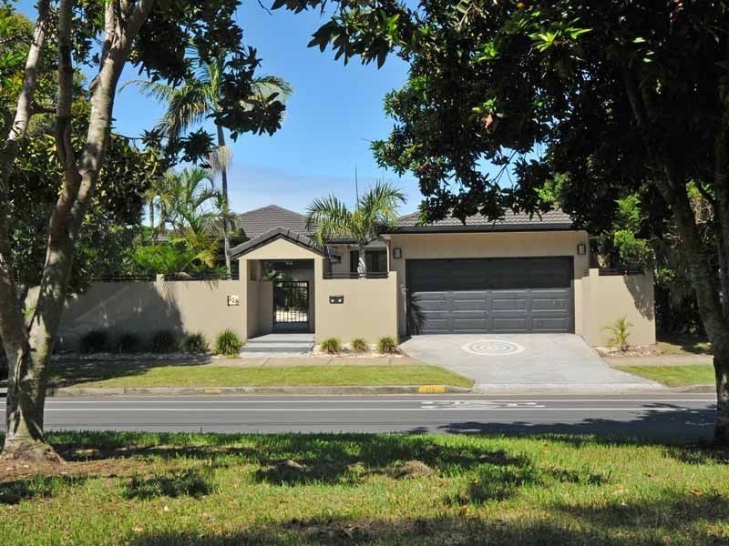118 Rio Vista Blvd, Broadbeach Waters QLD 4218