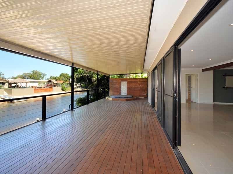 118 Rio Vista Blvd, Broadbeach Waters QLD 4218