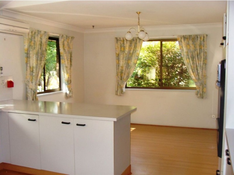 4 Barradine Cr, Helensvale QLD 4212