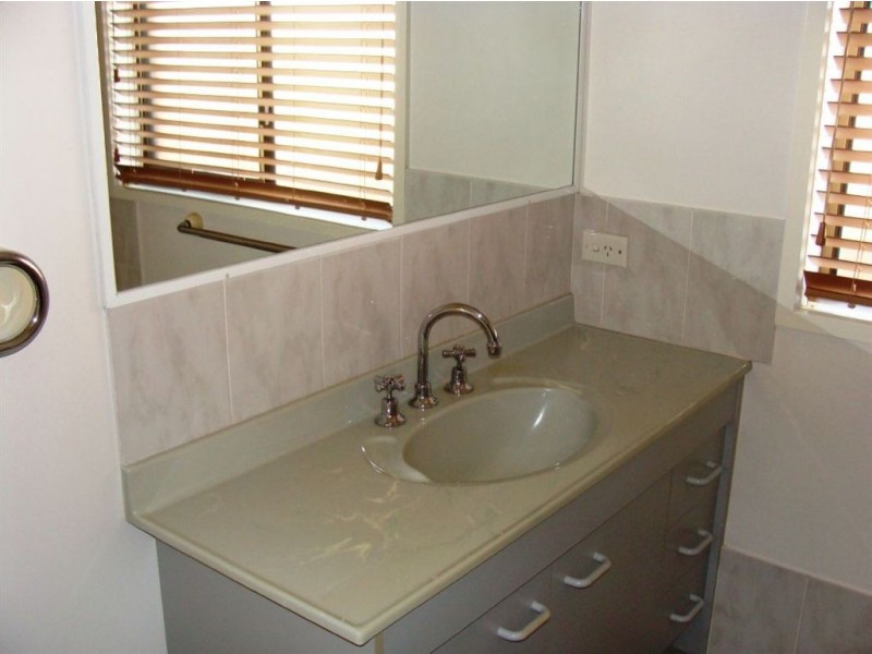 4 Barradine Cr, Helensvale QLD 4212