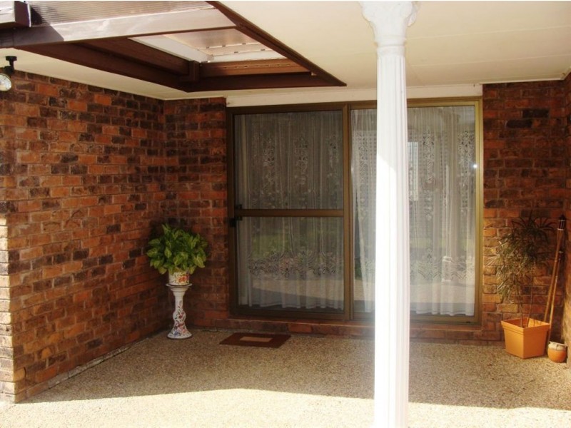 4 Barradine Cr, Helensvale QLD 4212