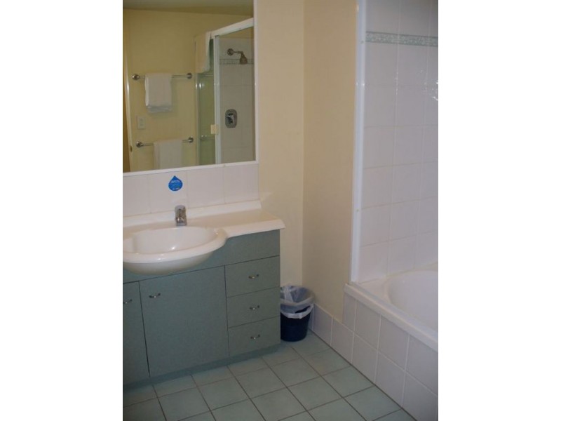 55/148 Marine Parade, Southport QLD 4215