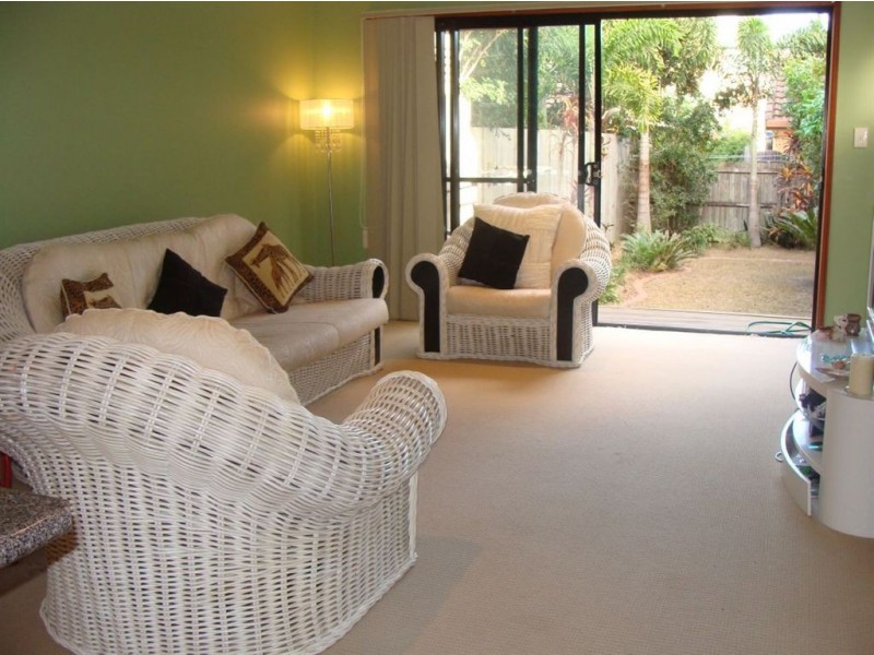 2/68 Stevens St, Southport QLD 4215