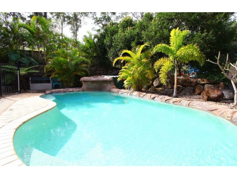 8 The Oval Dr, Mount Nathan QLD 4211