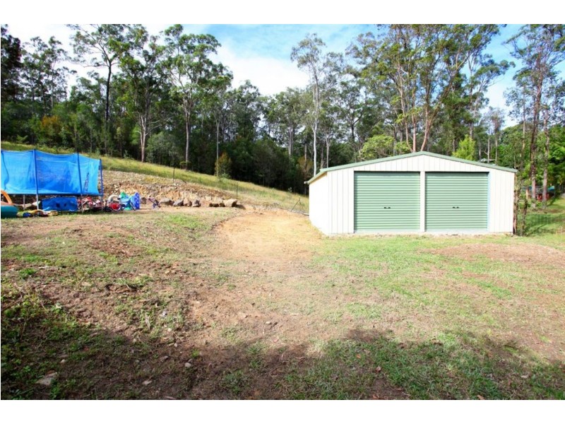 8 The Oval Dr, Mount Nathan QLD 4211