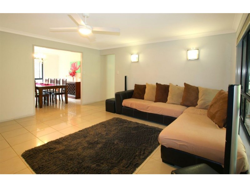 8 The Oval Dr, Mount Nathan QLD 4211