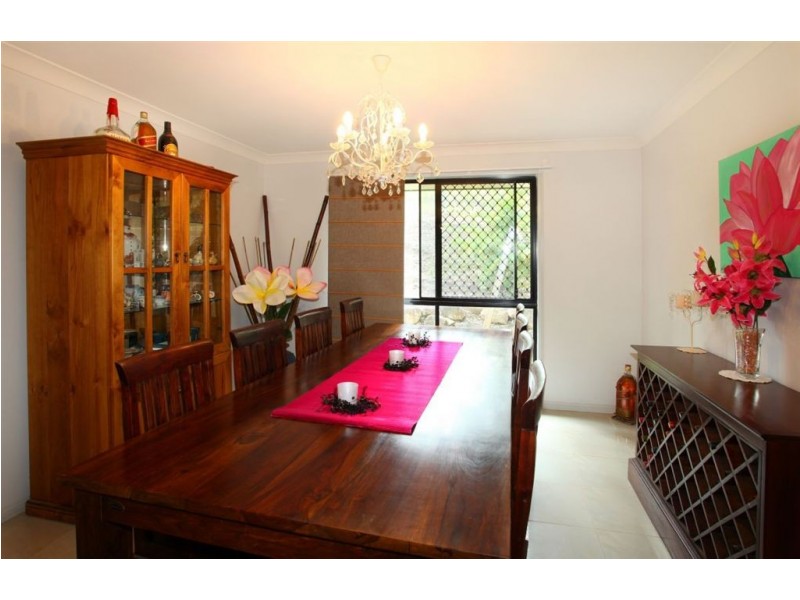 8 The Oval Dr, Mount Nathan QLD 4211