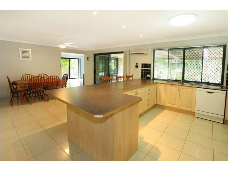 8 The Oval Dr, Mount Nathan QLD 4211