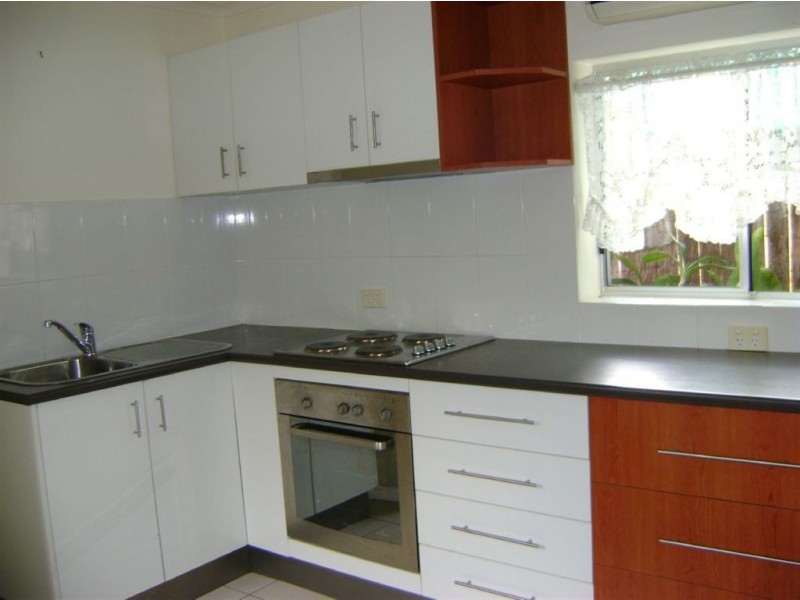 19a Second Avenue, Labrador QLD 4215