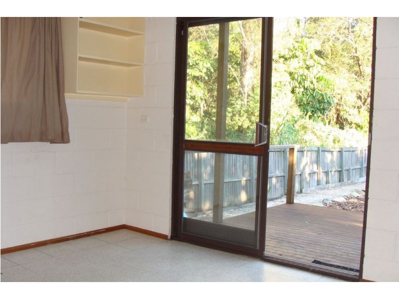 4 Blake St, Southport QLD 4215