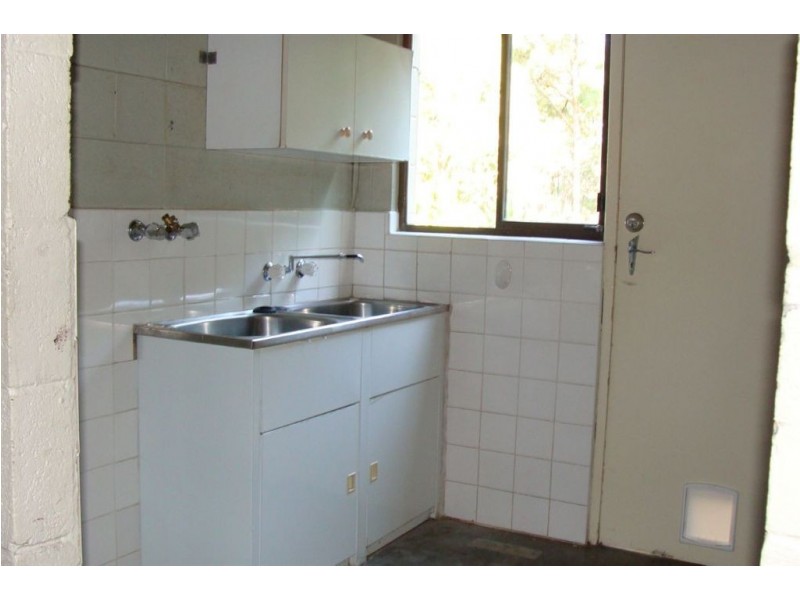 4 Blake St, Southport QLD 4215
