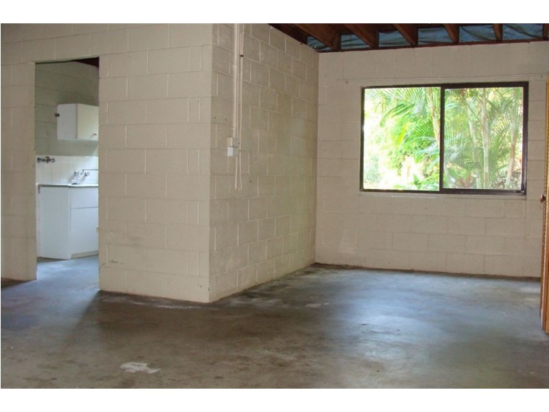 4 Blake St, Southport QLD 4215