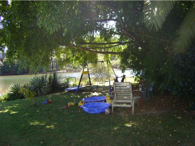 3/10 Tuesley Easement, Southport QLD 4215