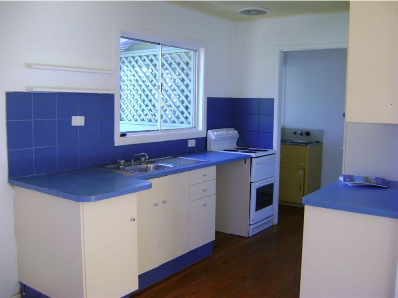 14 Rodlan Pde, Southport QLD 4215