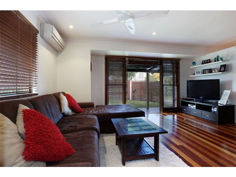 1/17 Raftery Street, Ashmore QLD 4214