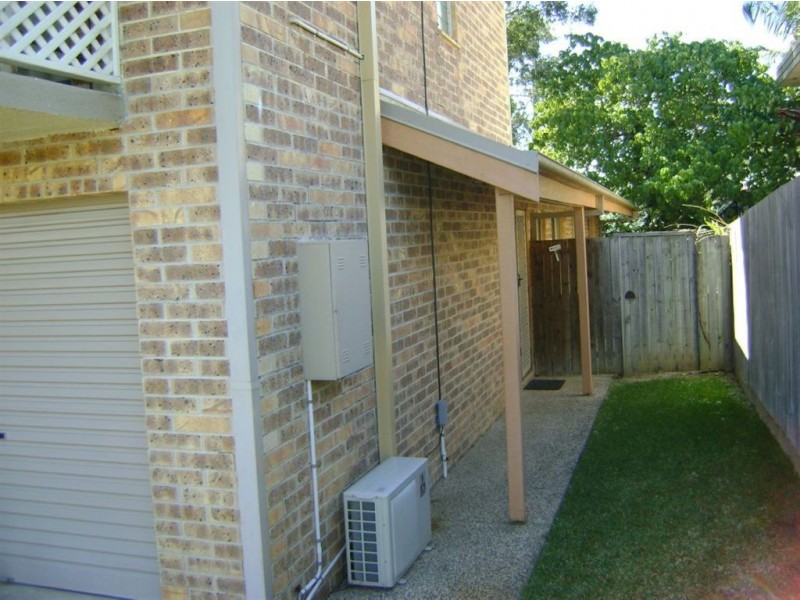 2/9 College Avenue, Southport QLD 4215