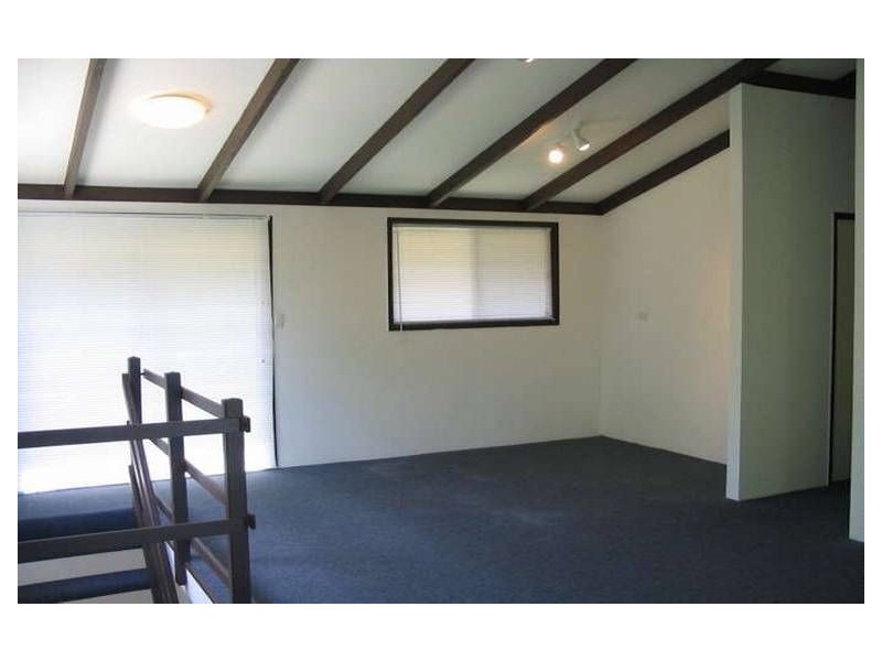 71 Ridgeway Avenue, Southport QLD 4215