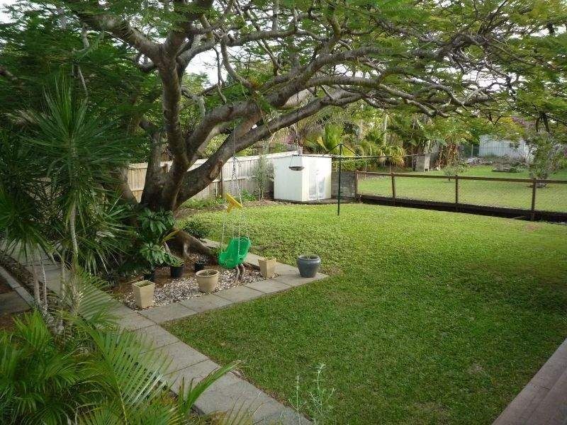 28 Shirley St, Southport QLD 4215