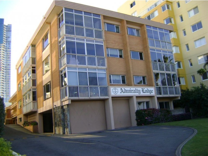 10/28 Marine Pde, Southport QLD 4215