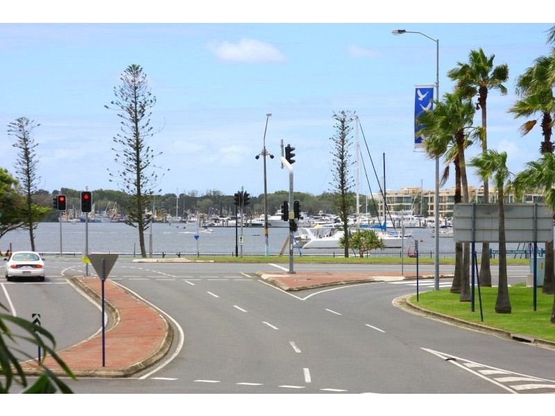 10/28 Marine Pde, Southport QLD 4215