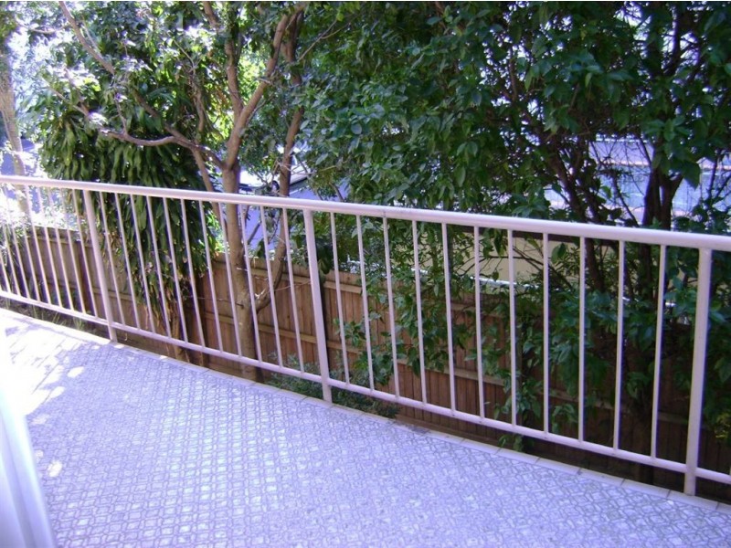 10/28 Marine Pde, Southport QLD 4215