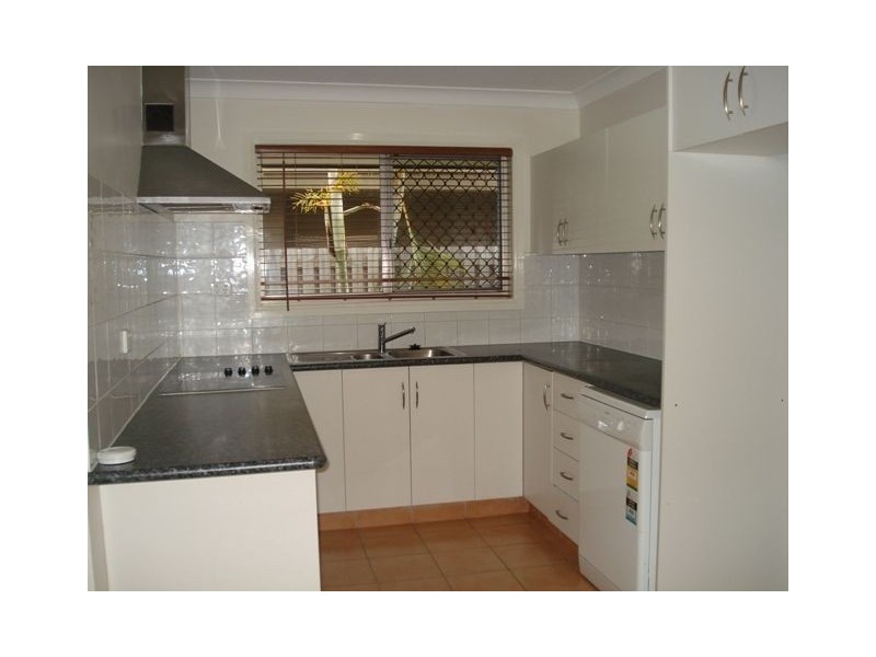 78 Benowa Rd, Southport QLD 4215